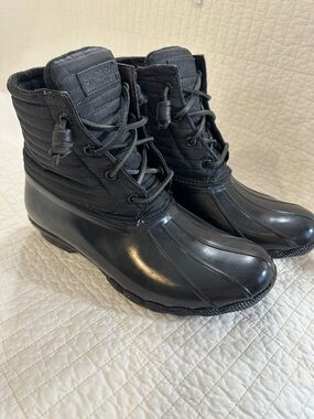 Sperry sz 9 Black Quilted Lace-Up Rain Duck Boots EUC